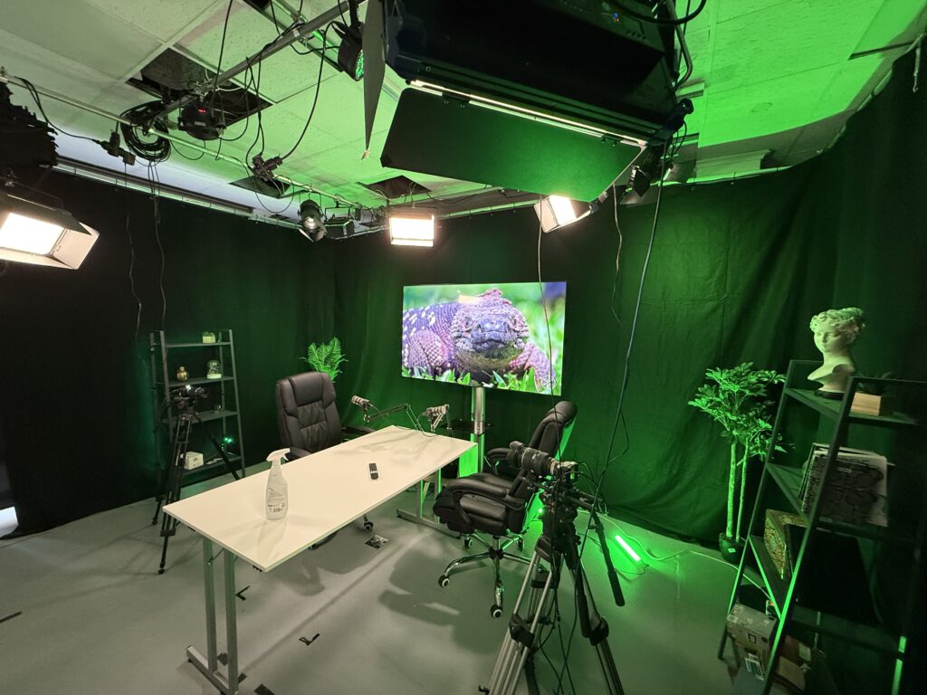 alquilar sala de podcast en Alicante - dcStreaming